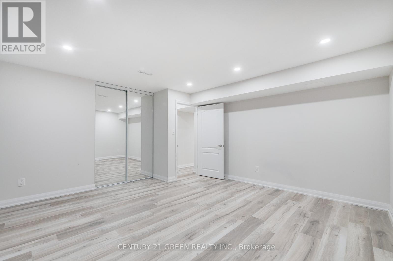 Photo 40 of 1436 Connaught Terrace, Milton ON