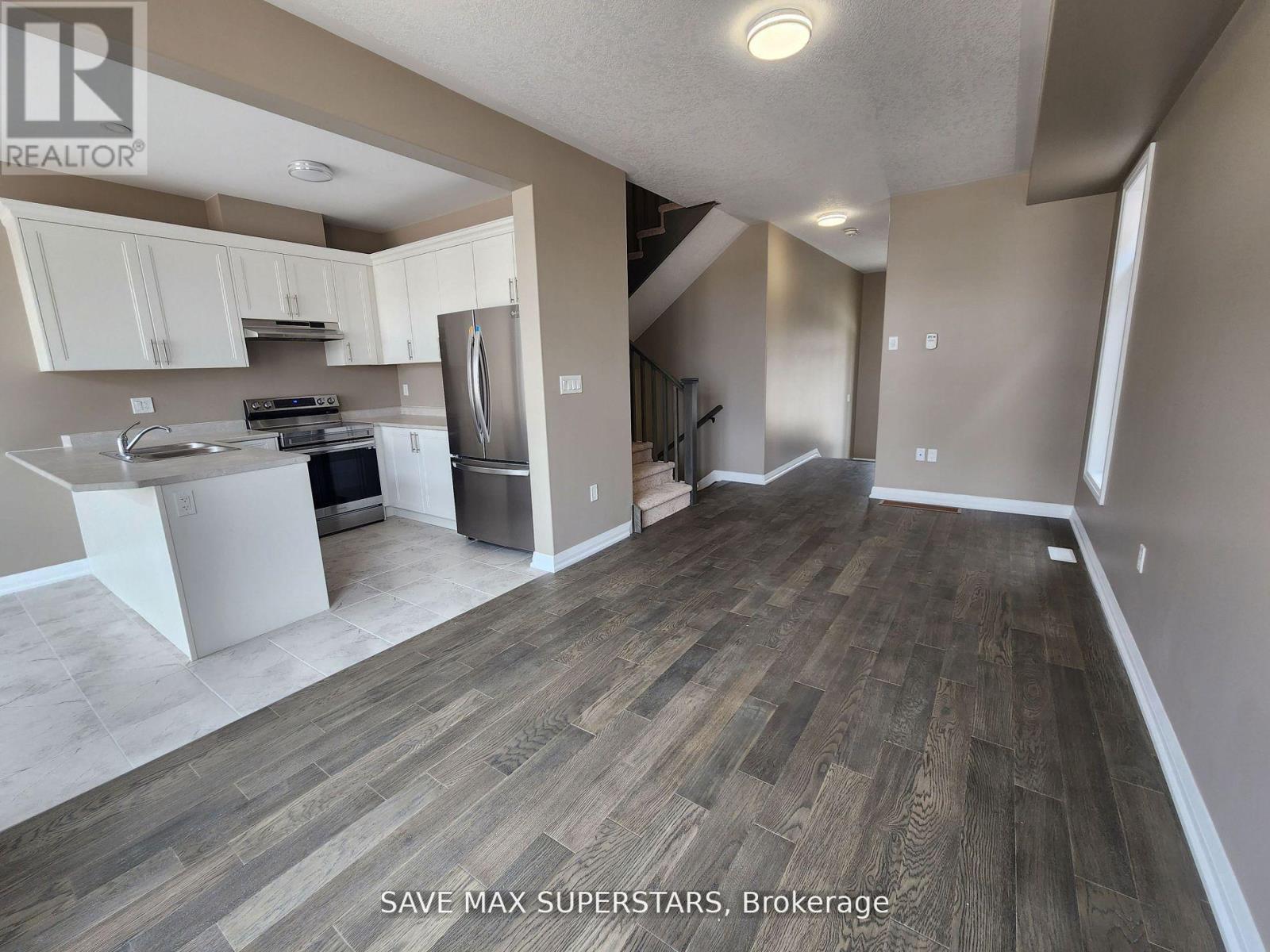 Photo 1 of 51 Copperhill Heights, Barrie ON