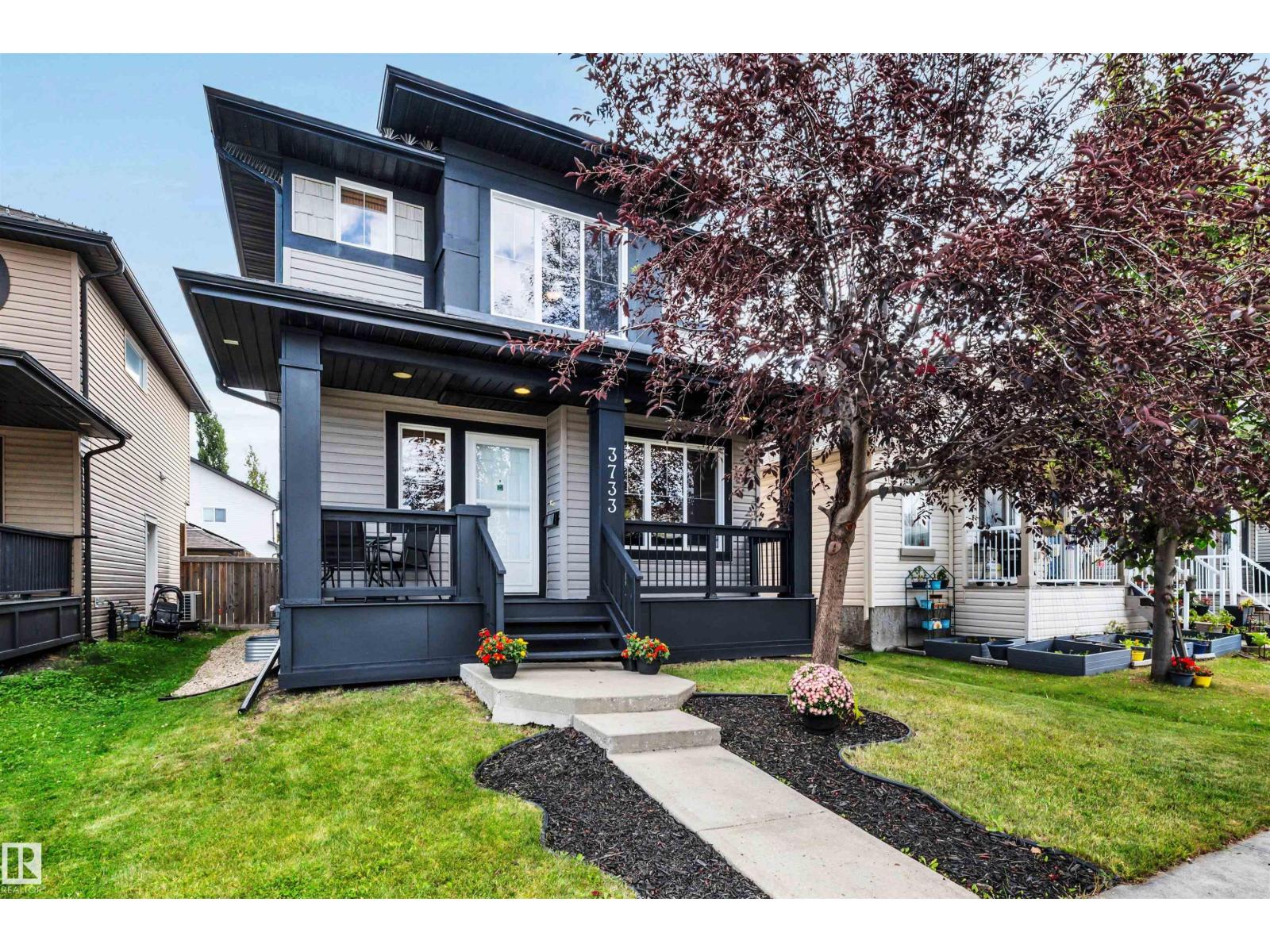 Photo 1 of 3733 12 St Nw, Edmonton AB