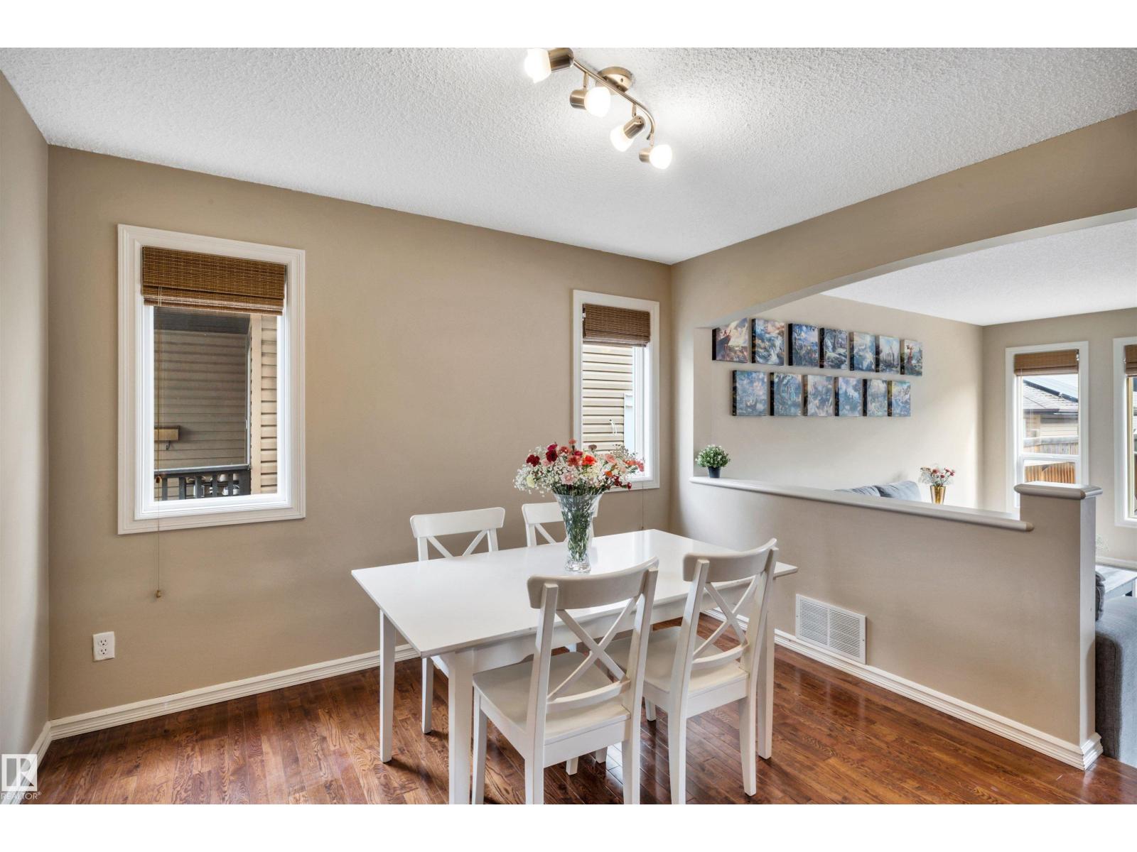 Photo 10 of 3733 12 St Nw, Edmonton AB