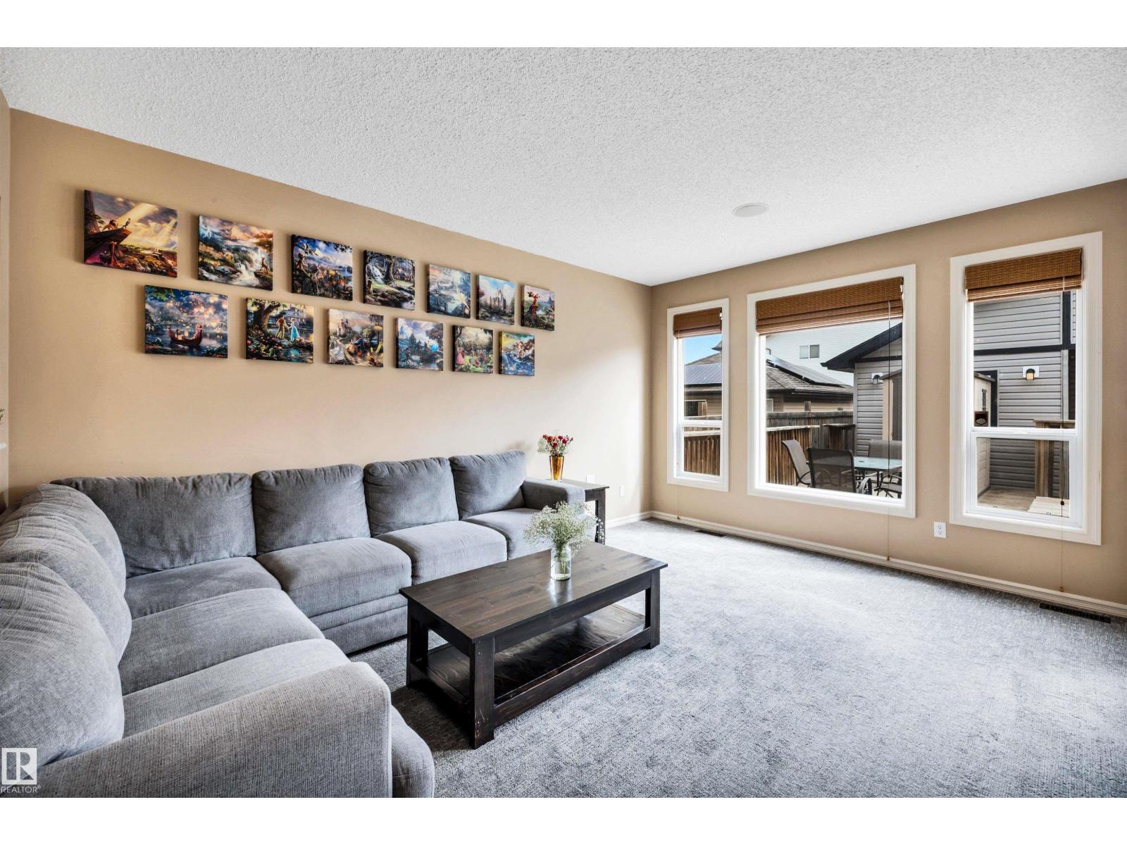 Photo 13 of 3733 12 St Nw, Edmonton AB