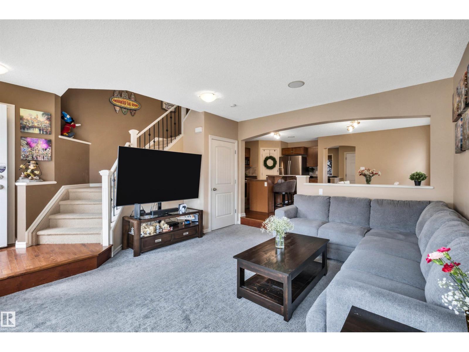 Photo 14 of 3733 12 St Nw, Edmonton AB