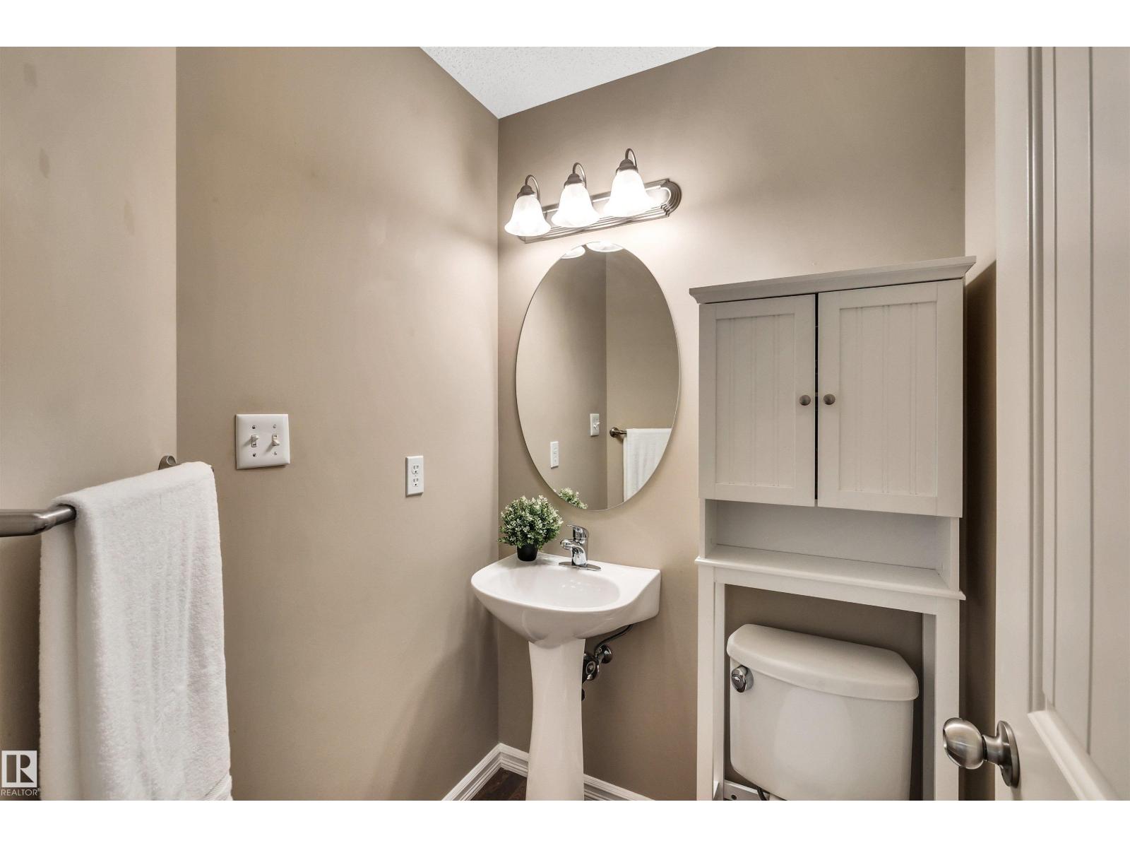 Photo 15 of 3733 12 St Nw, Edmonton AB