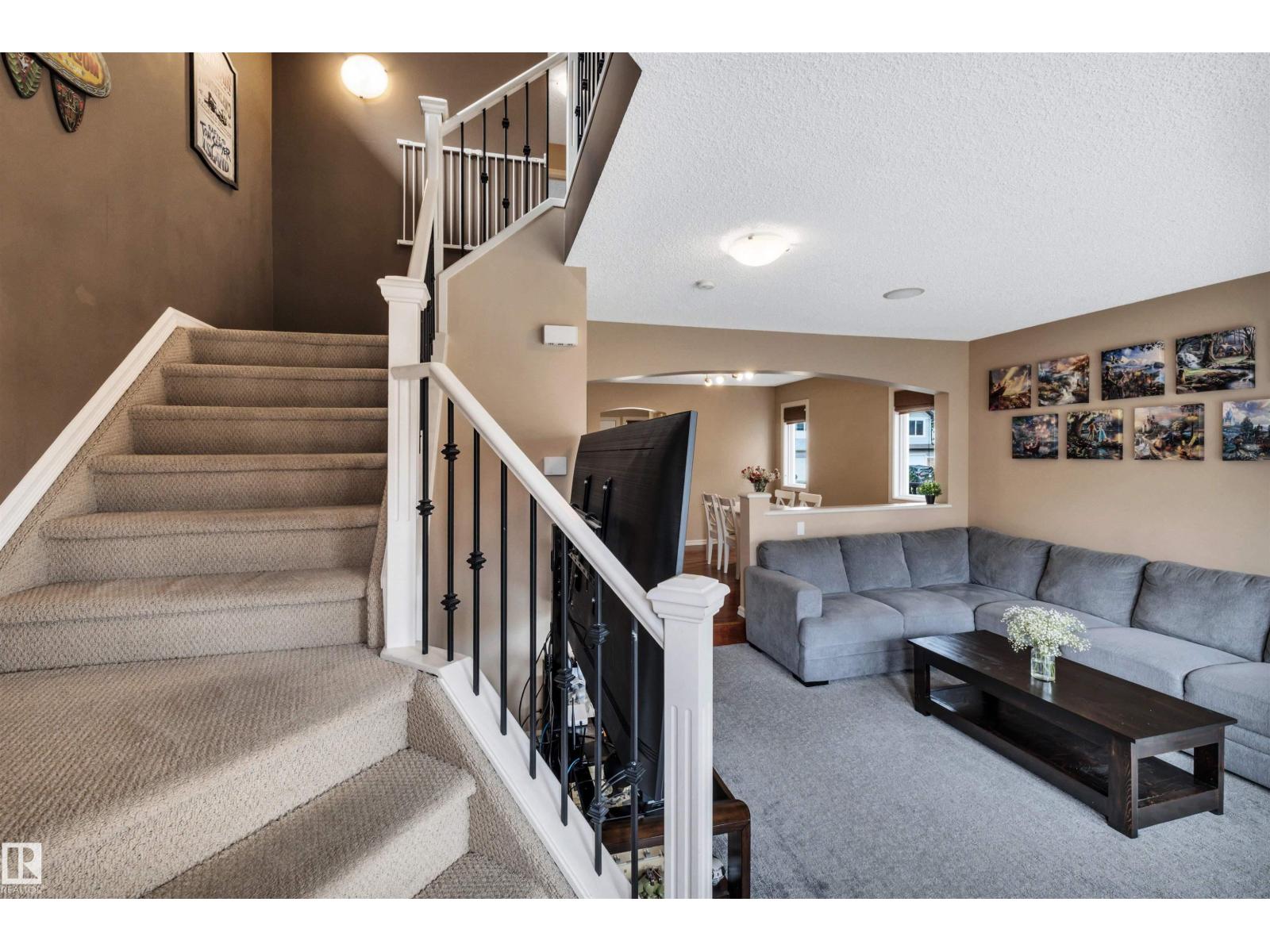 Photo 17 of 3733 12 St Nw, Edmonton AB