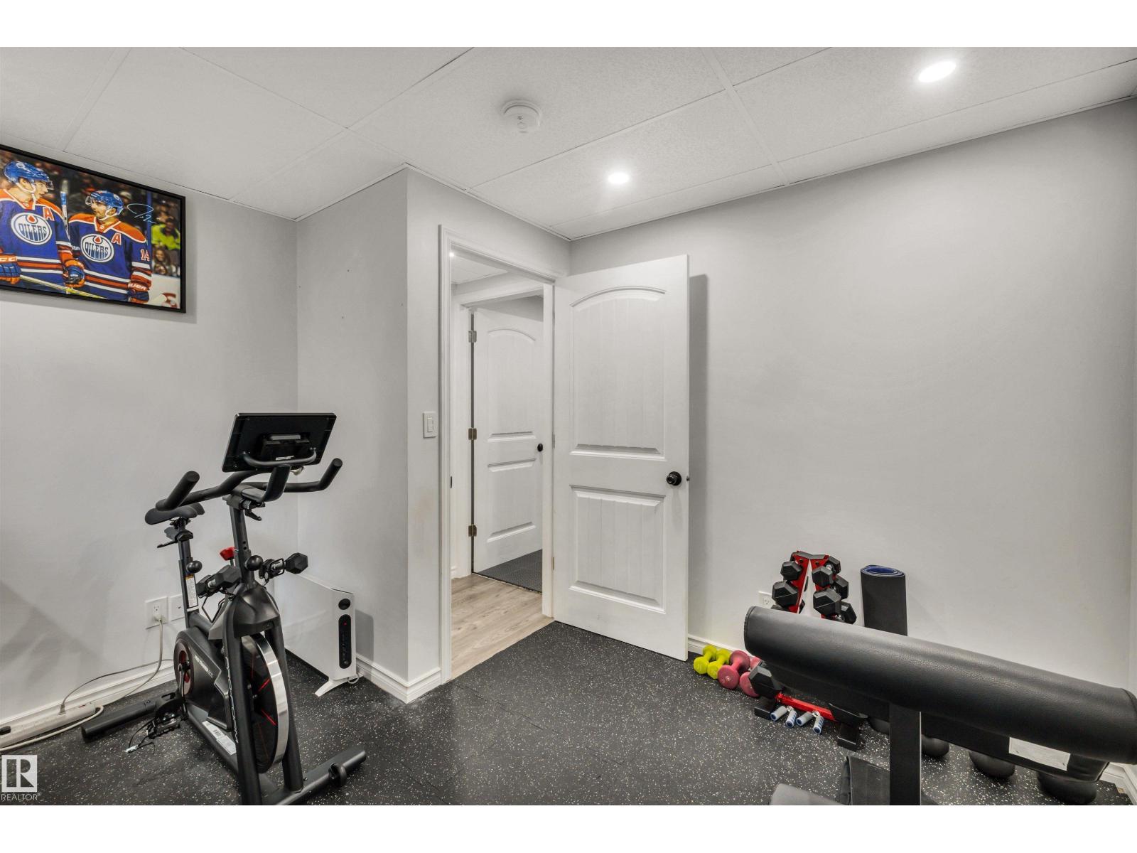 Photo 36 of 3733 12 St Nw, Edmonton AB