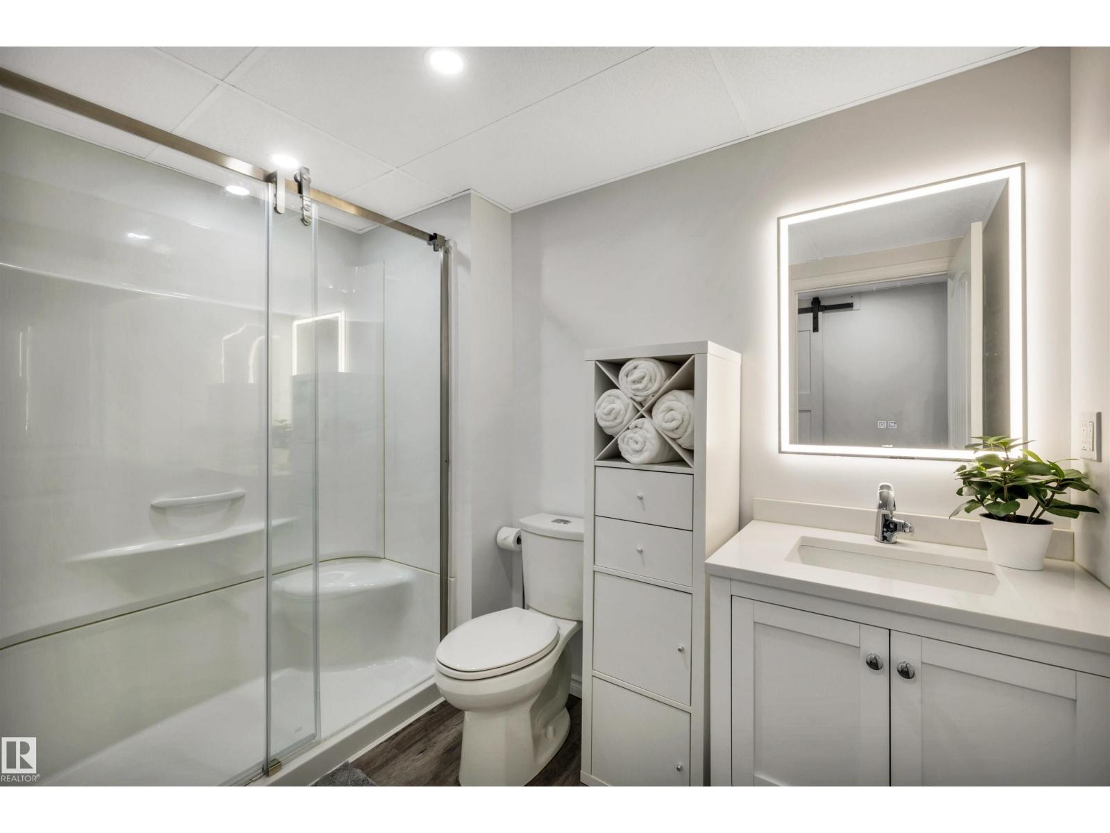 Photo 37 of 3733 12 St Nw, Edmonton AB