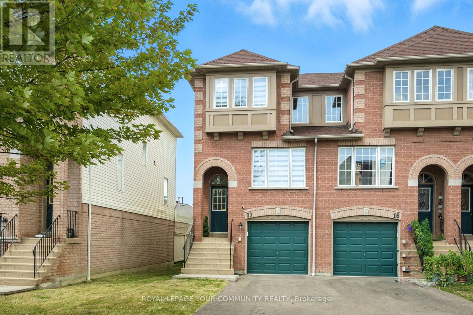 Photo 20 of 17 3020 Cedarglen Gate, Mississauga ON