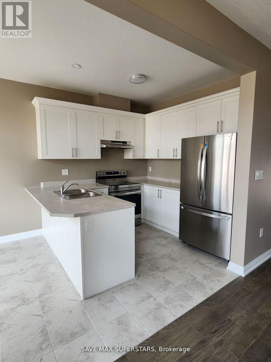Photo 2 of 51 Copperhill Heights, Barrie ON