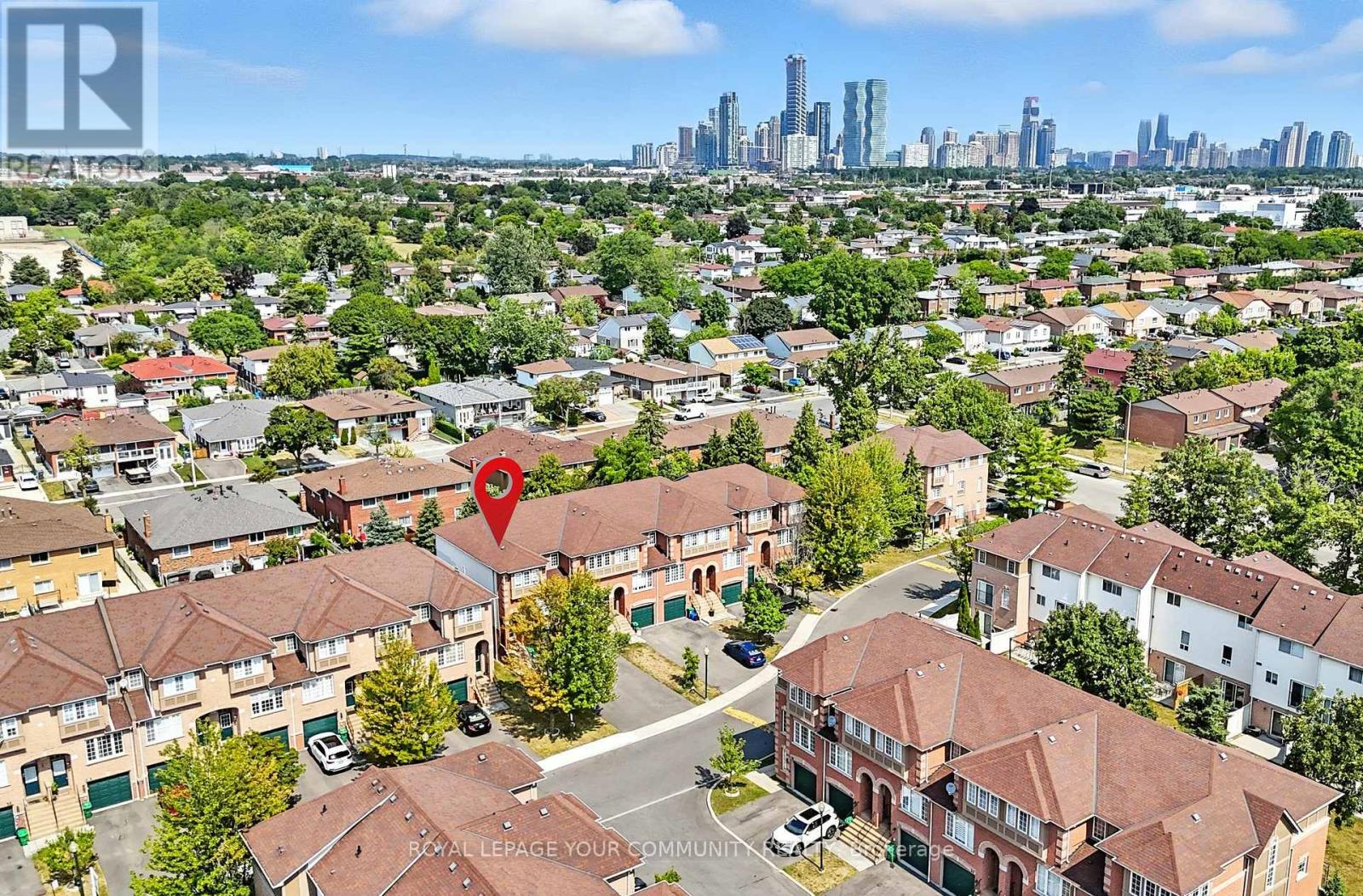 Photo 32 of 17 3020 Cedarglen Gate, Mississauga ON