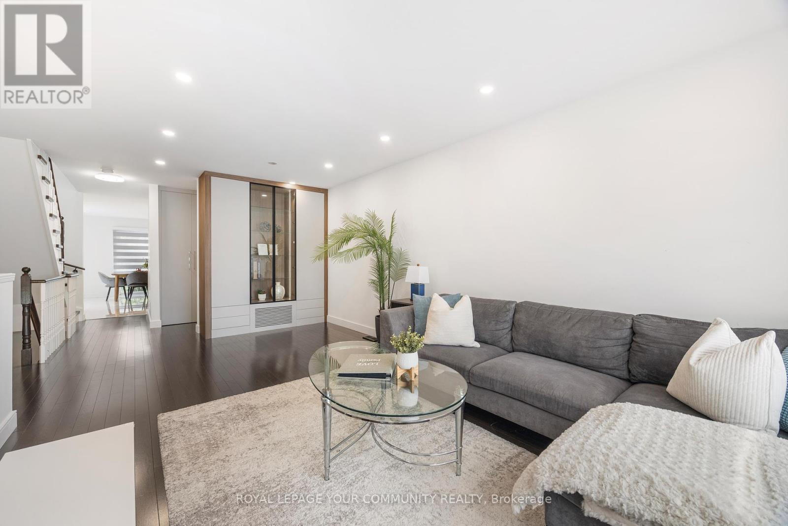 Photo 22 of 17 3020 Cedarglen Gate, Mississauga ON