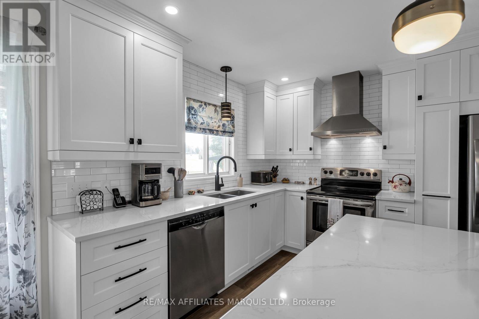 Photo 17 of 2145 Concorde Avenue, Cornwall ON