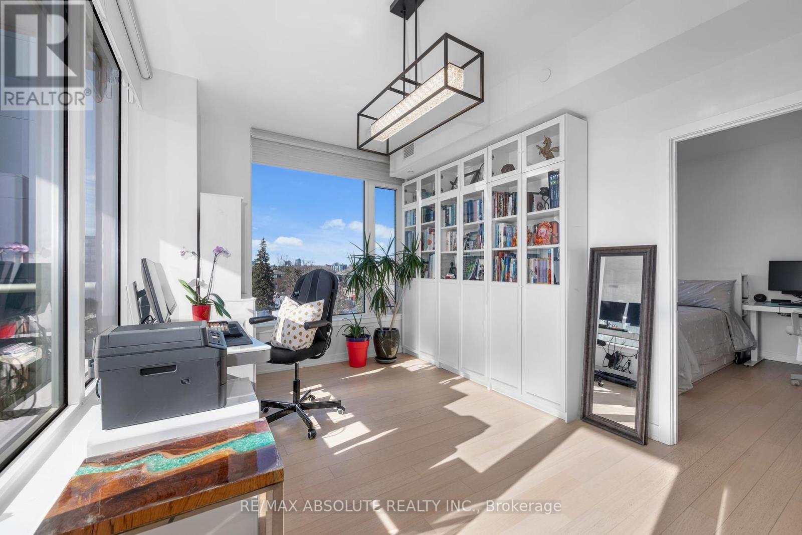 Photo 3 of 510 570 De Mazenod Avenue, Ottawa ON