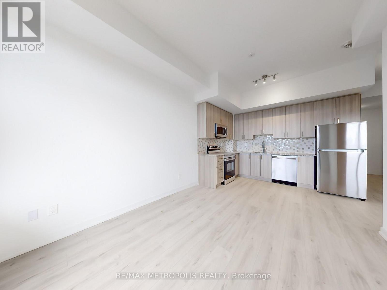 Photo 3 of 708 1435 Celebration Drive, Pickering ON