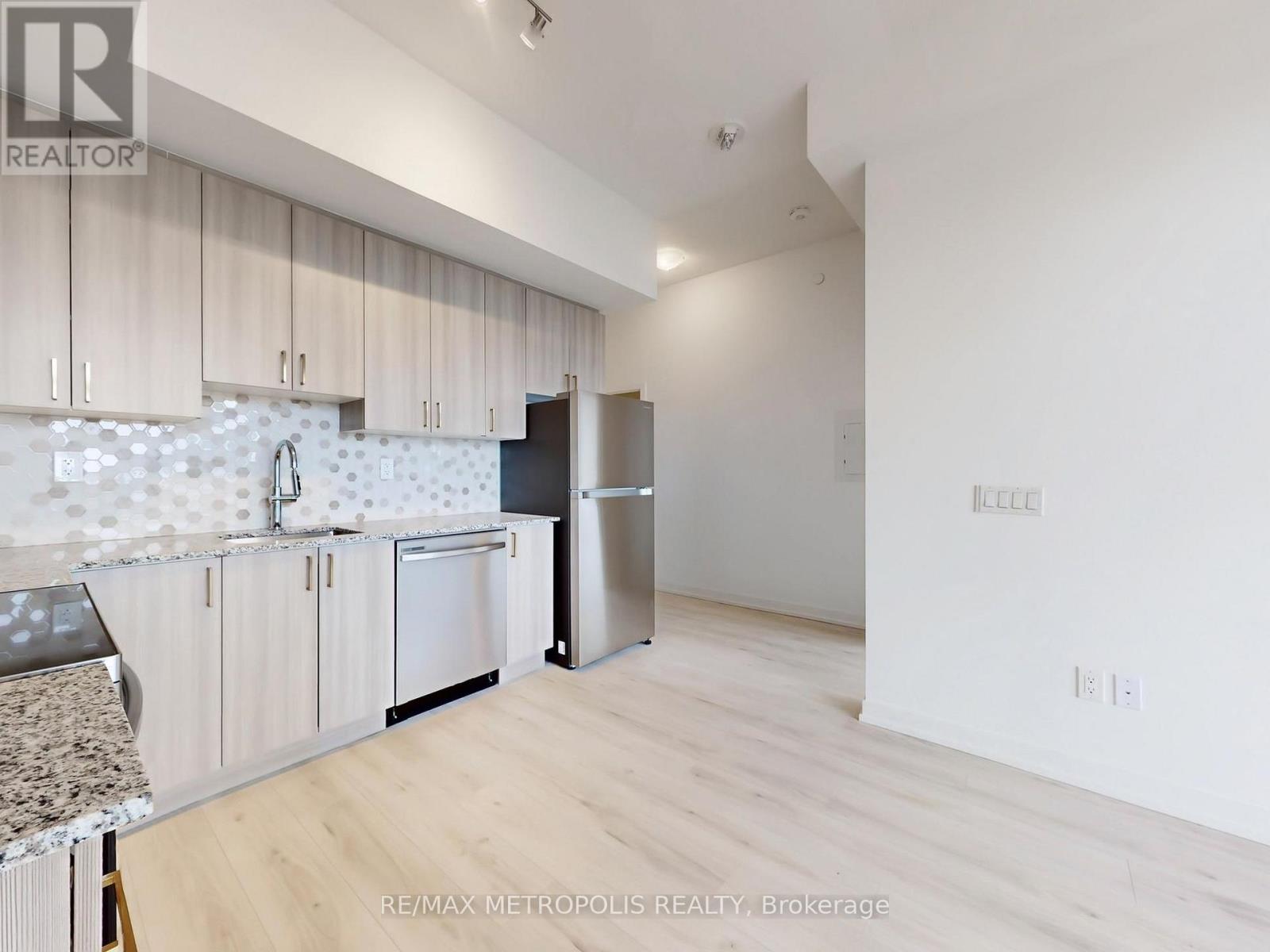 Photo 7 of 708 1435 Celebration Drive, Pickering ON