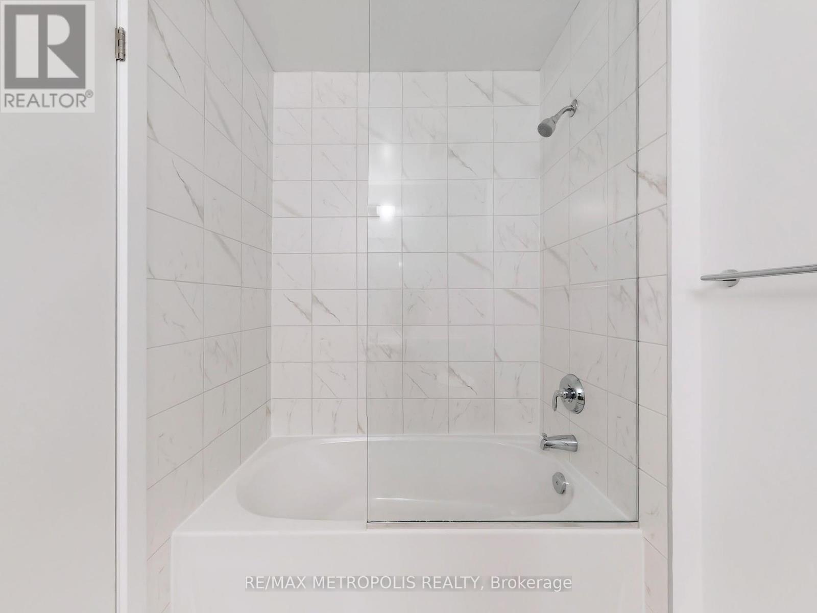 Photo 23 of 708 1435 Celebration Drive, Pickering ON