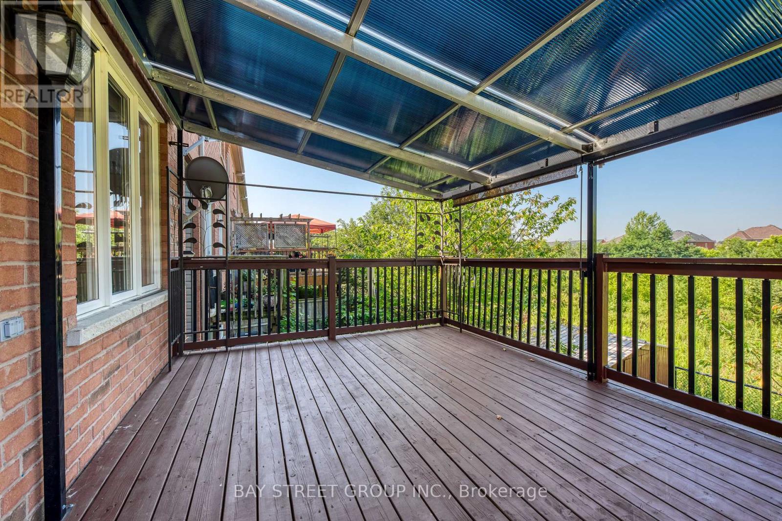 Photo 19 of 65 8 Townwood Drive, Richmond Hill ON