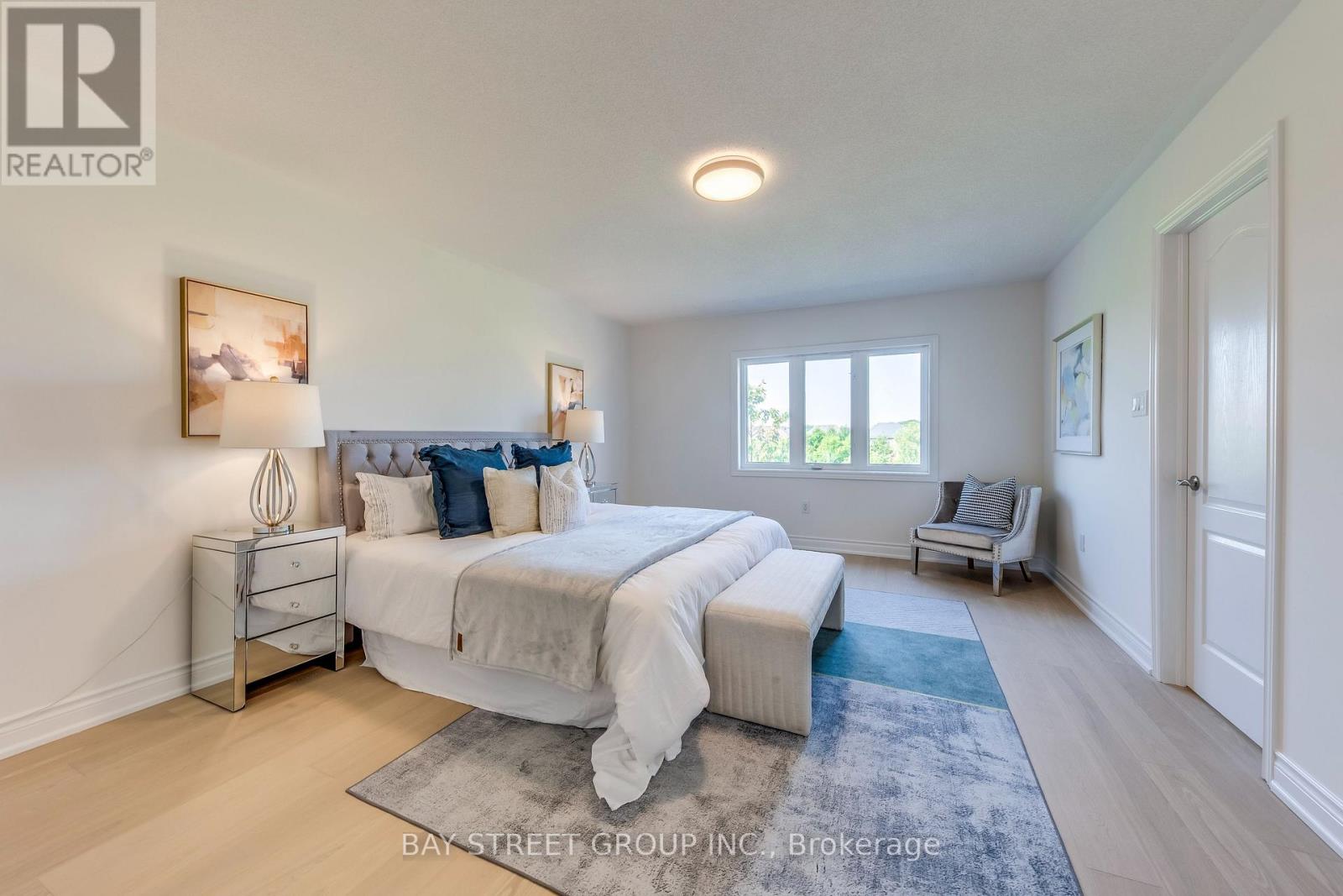 Photo 24 of 65 8 Townwood Drive, Richmond Hill ON