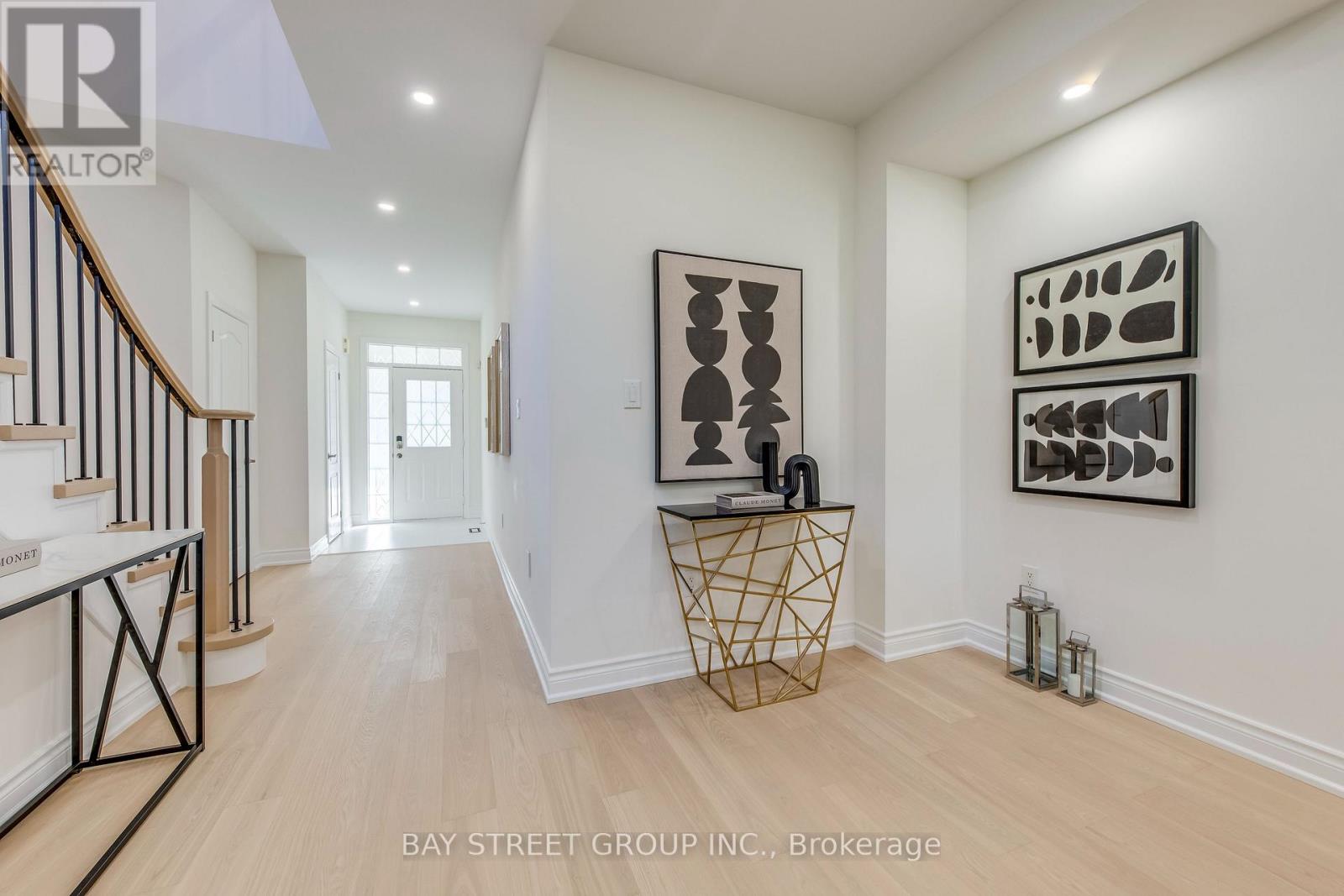 Photo 5 of 65 8 Townwood Drive, Richmond Hill ON
