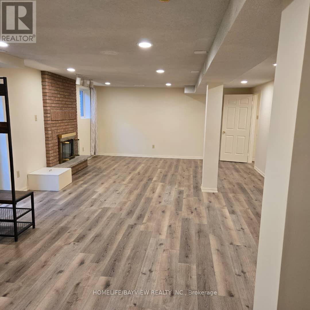 Photo 1 of 64 Brookshire Circle, Markham ON