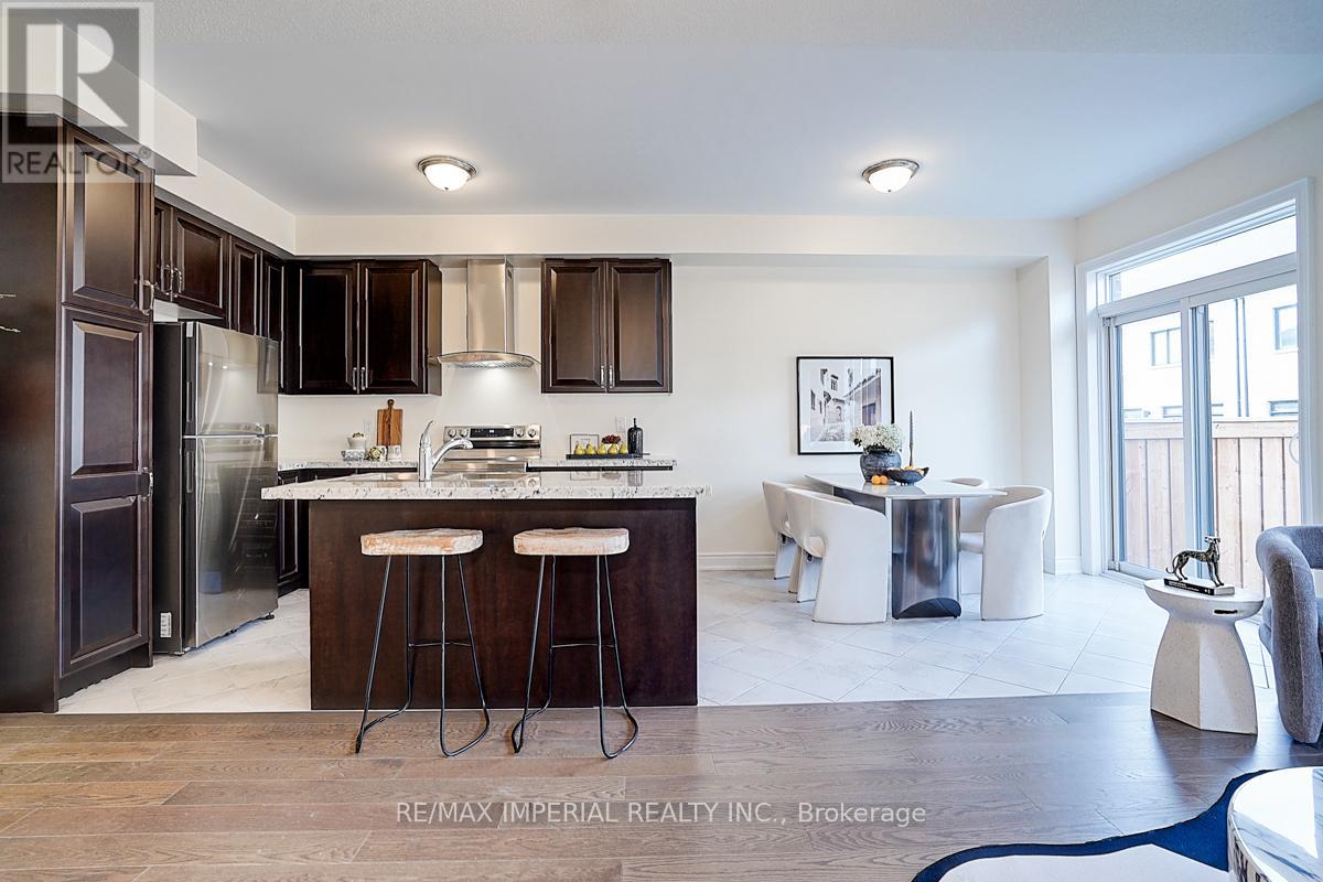 Photo 20 of 168 Bawden Drive, Richmond Hill ON