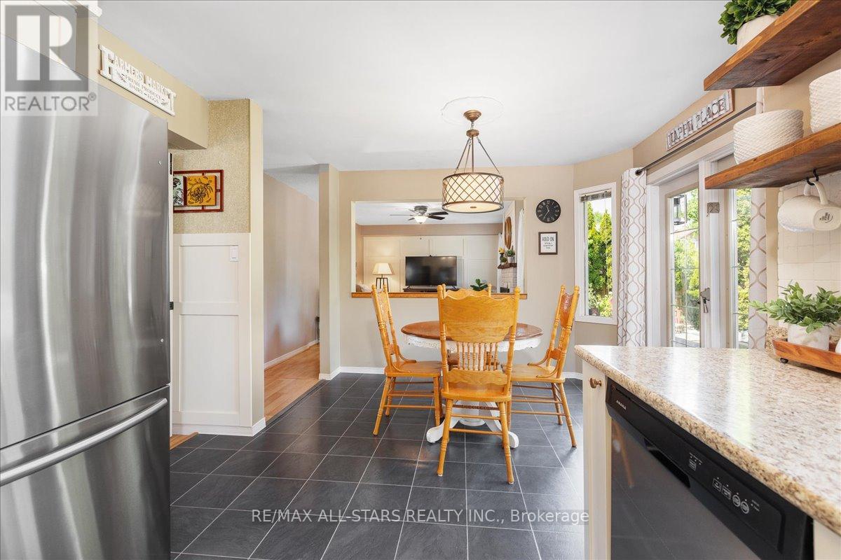 Photo 18 of 15 Ailsa Drive, Georgina ON