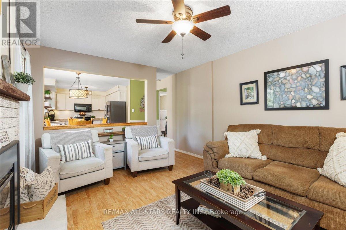 Photo 21 of 15 Ailsa Drive, Georgina ON