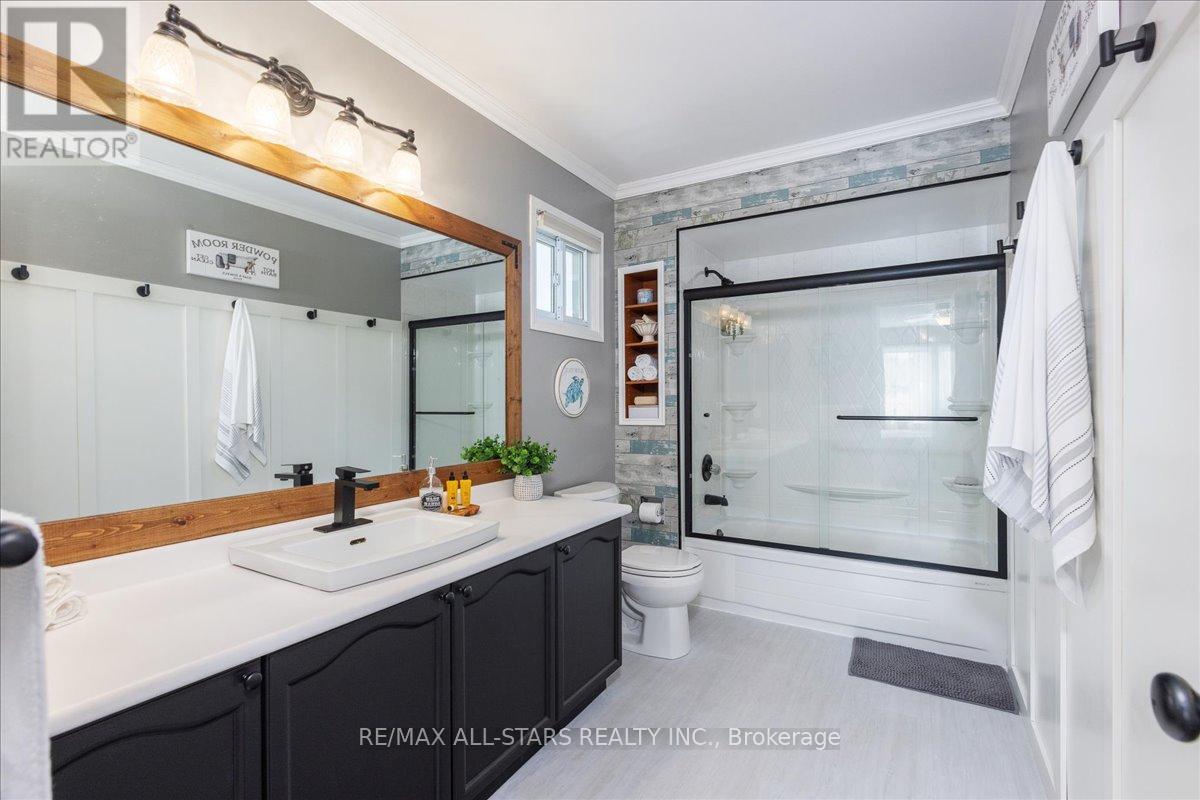 Photo 24 of 15 Ailsa Drive, Georgina ON
