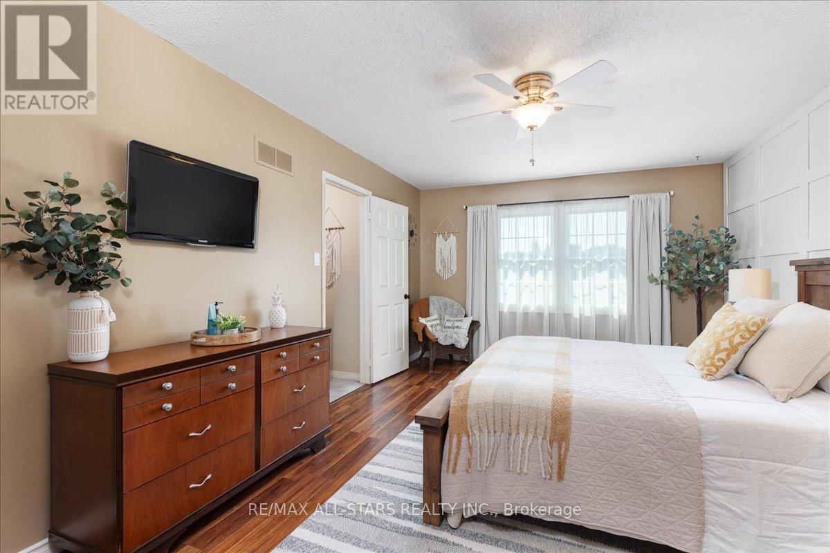 Photo 25 of 15 Ailsa Drive, Georgina ON