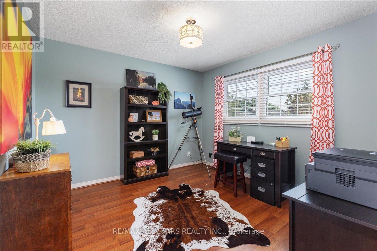 Photo 27 of 15 Ailsa Drive, Georgina ON