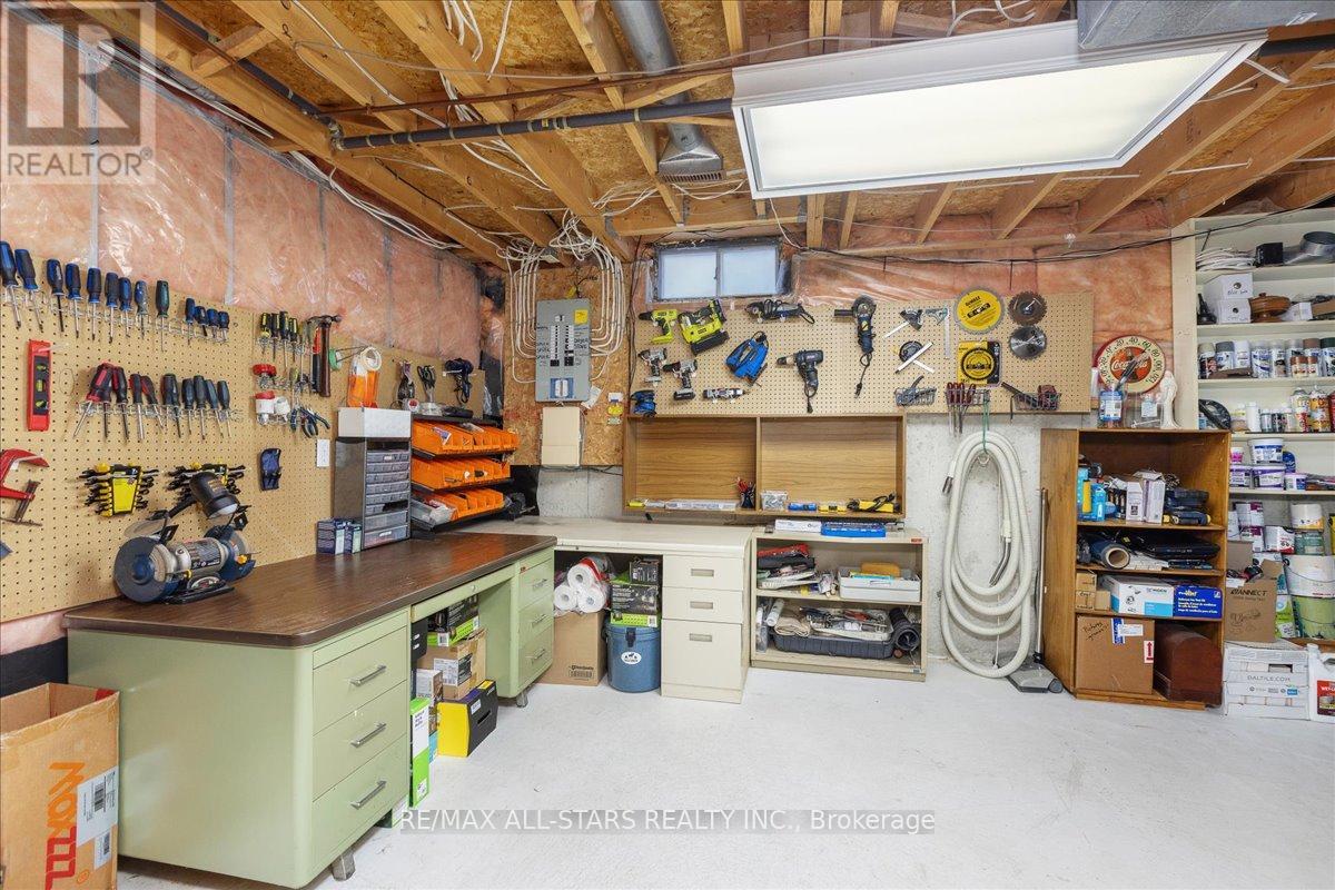 Photo 35 of 15 Ailsa Drive, Georgina ON