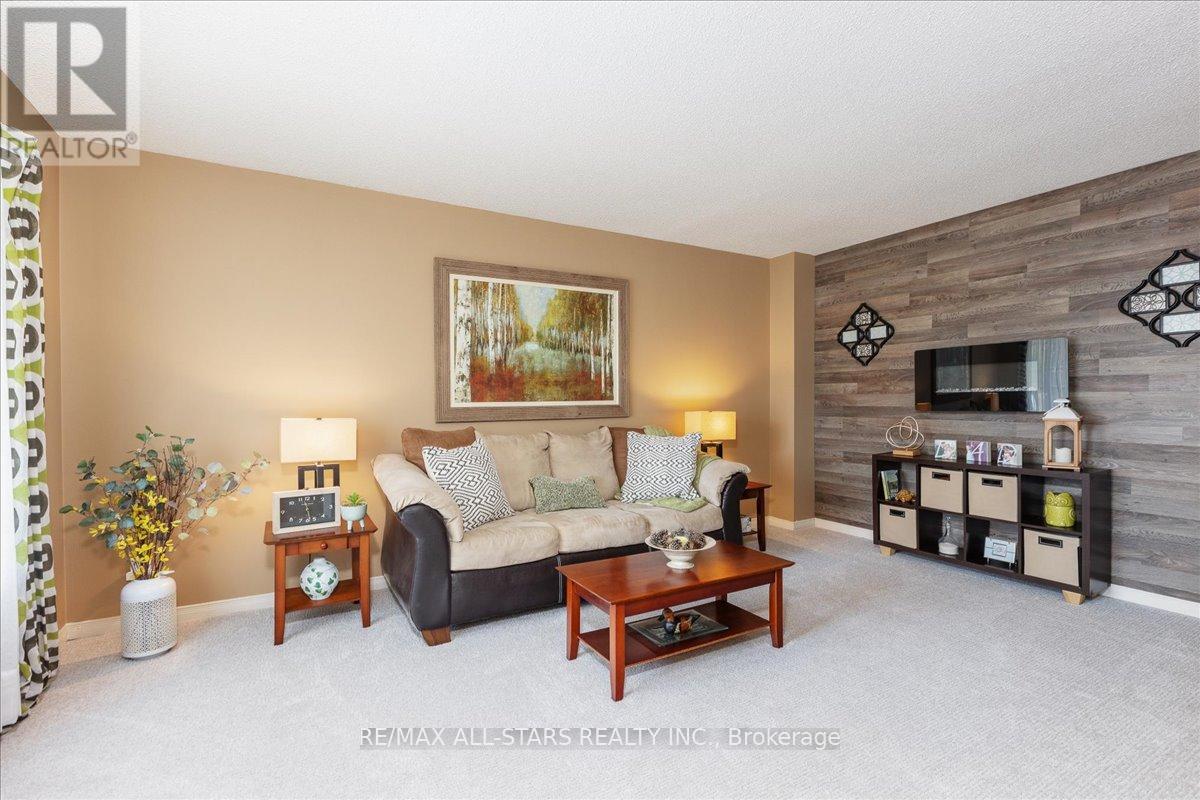 Photo 8 of 15 Ailsa Drive, Georgina ON