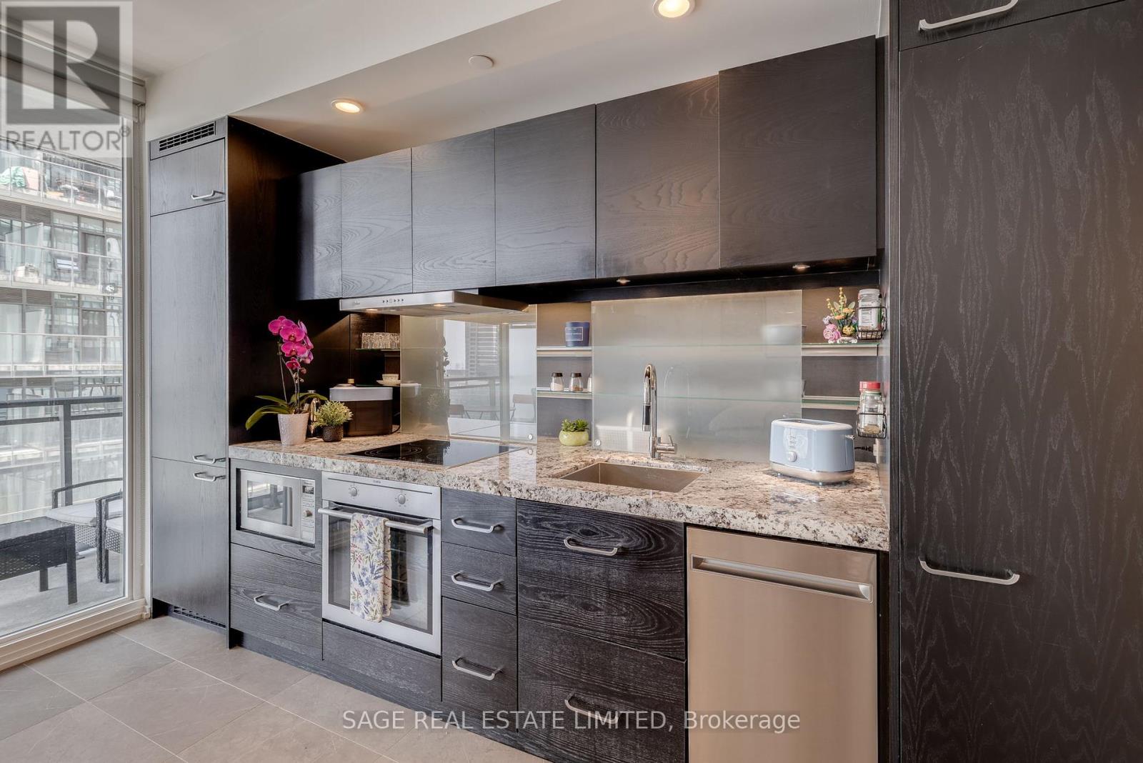 Photo 18 of 4503 45 Charles Street E, Toronto ON