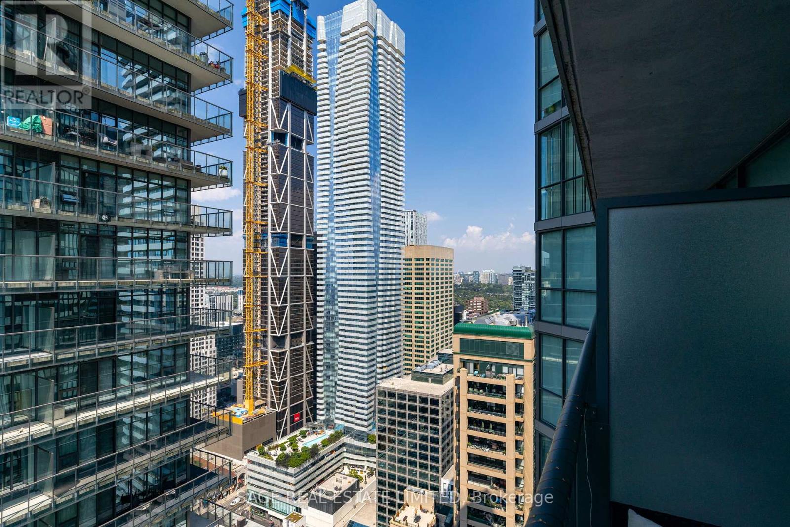 Photo 16 of 4503 45 Charles Street E, Toronto ON