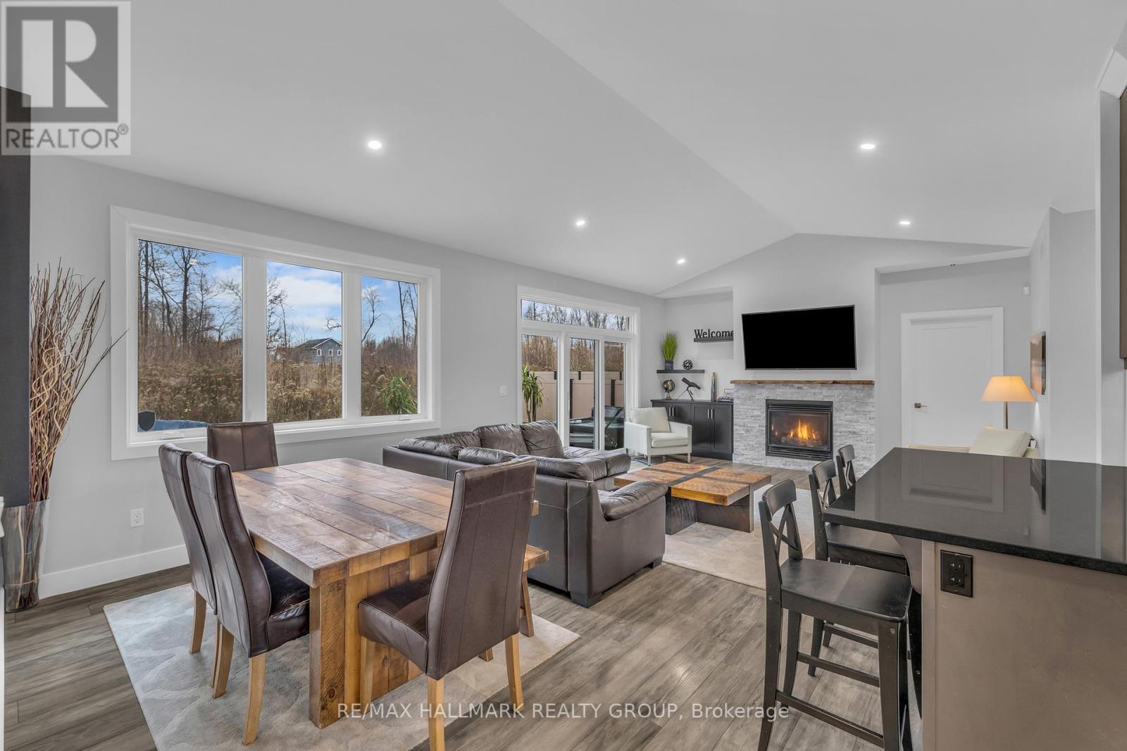Photo 6 of 1077 Shearer Drive, Brockville ON