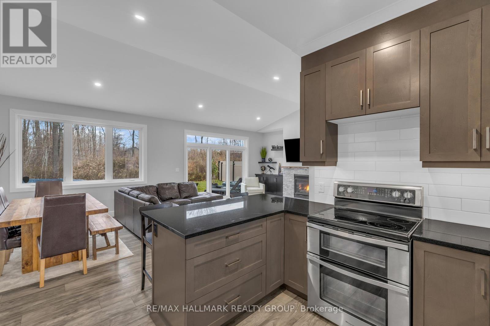 Photo 14 of 1077 Shearer Drive, Brockville ON