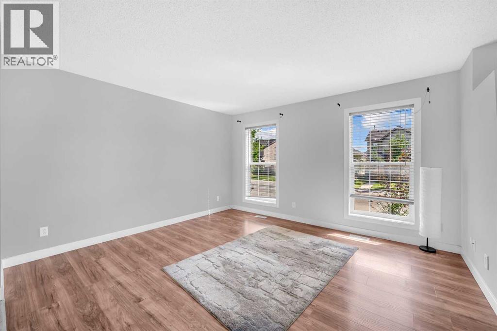 Photo 5 of 9219 Saddlebrook Drive Ne, Calgary AB
