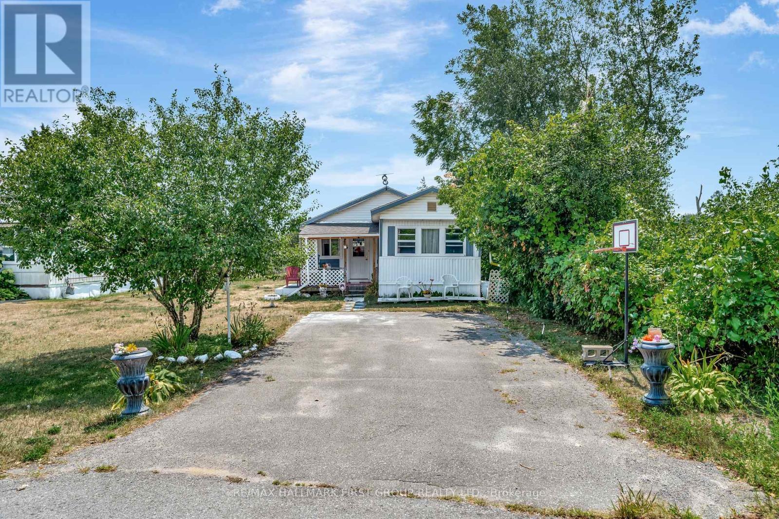 Photo 3 of 55 529 Old Highway 2, Quinte West ON