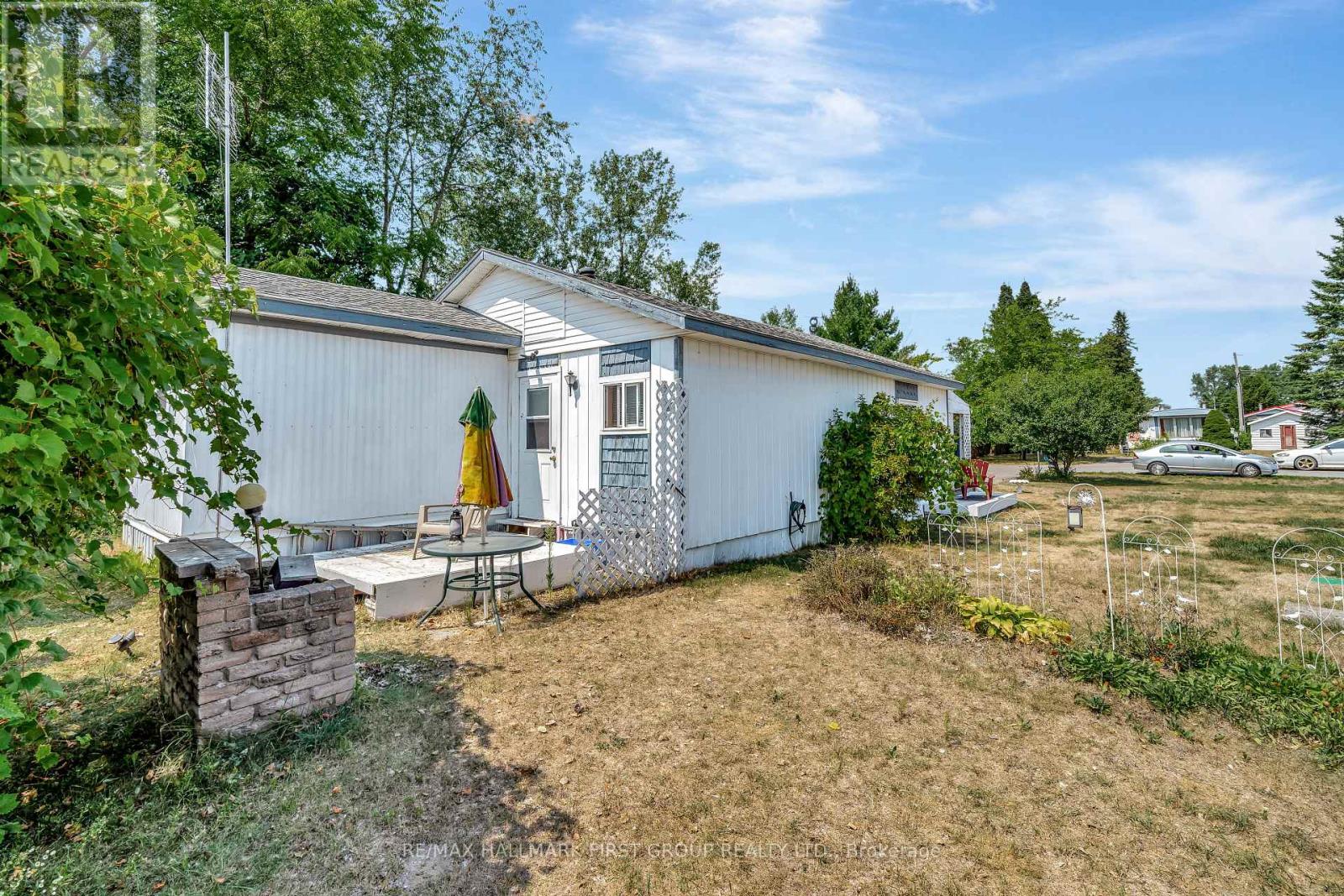 Photo 10 of 55 529 Old Highway 2, Quinte West ON