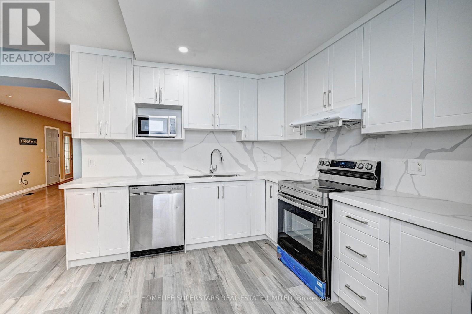 Photo 21 of 31 Troy Street, Kitchener ON