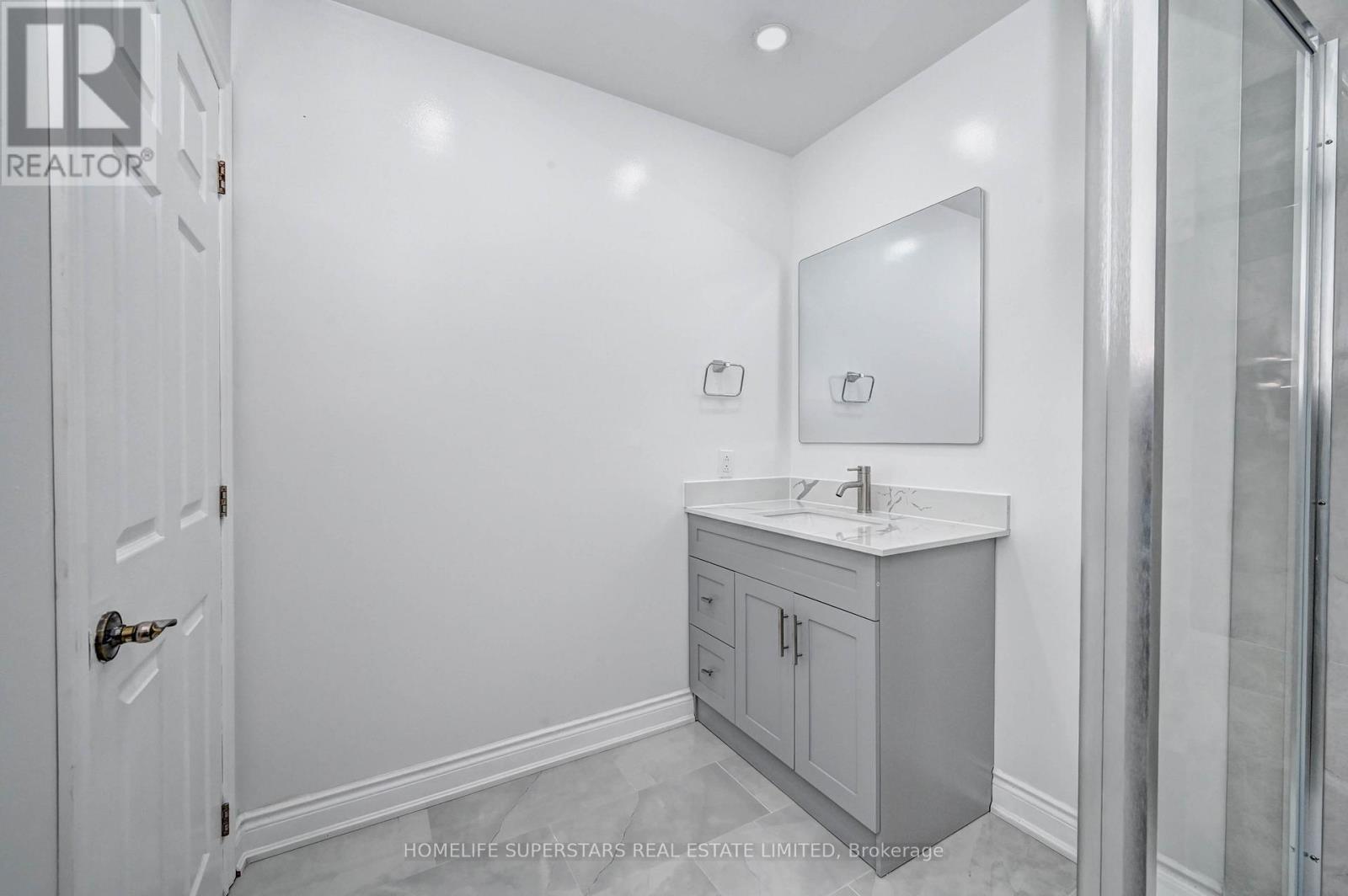 Photo 16 of 31 Troy Street, Kitchener ON