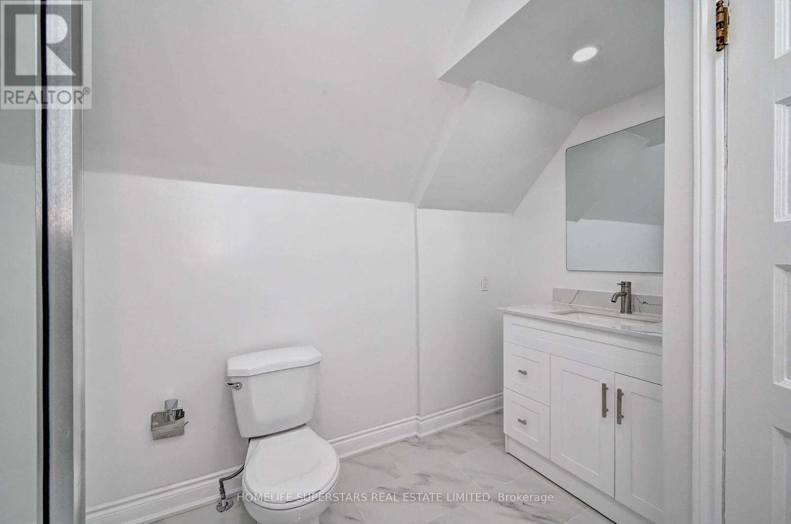 Photo 25 of 31 Troy Street, Kitchener ON