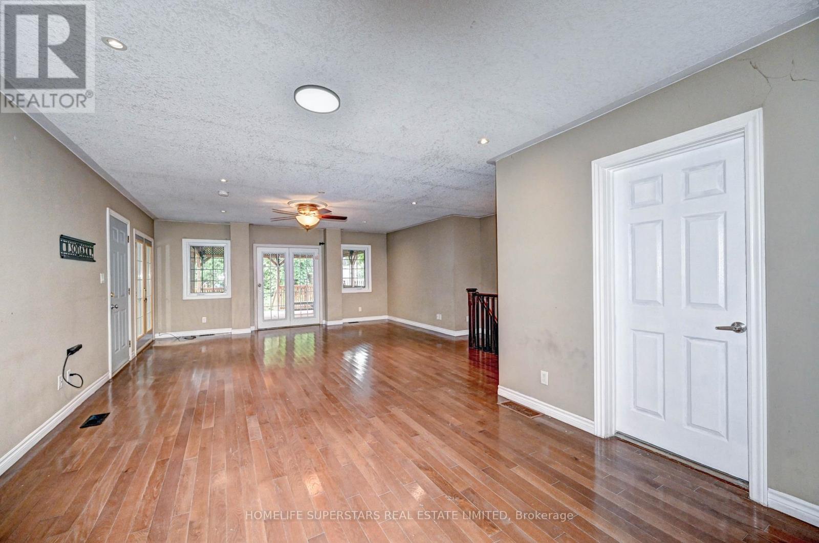 Photo 12 of 31 Troy Street, Kitchener ON