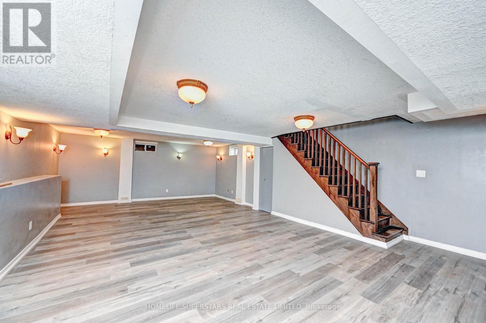 Photo 13 of 31 Troy Street, Kitchener ON
