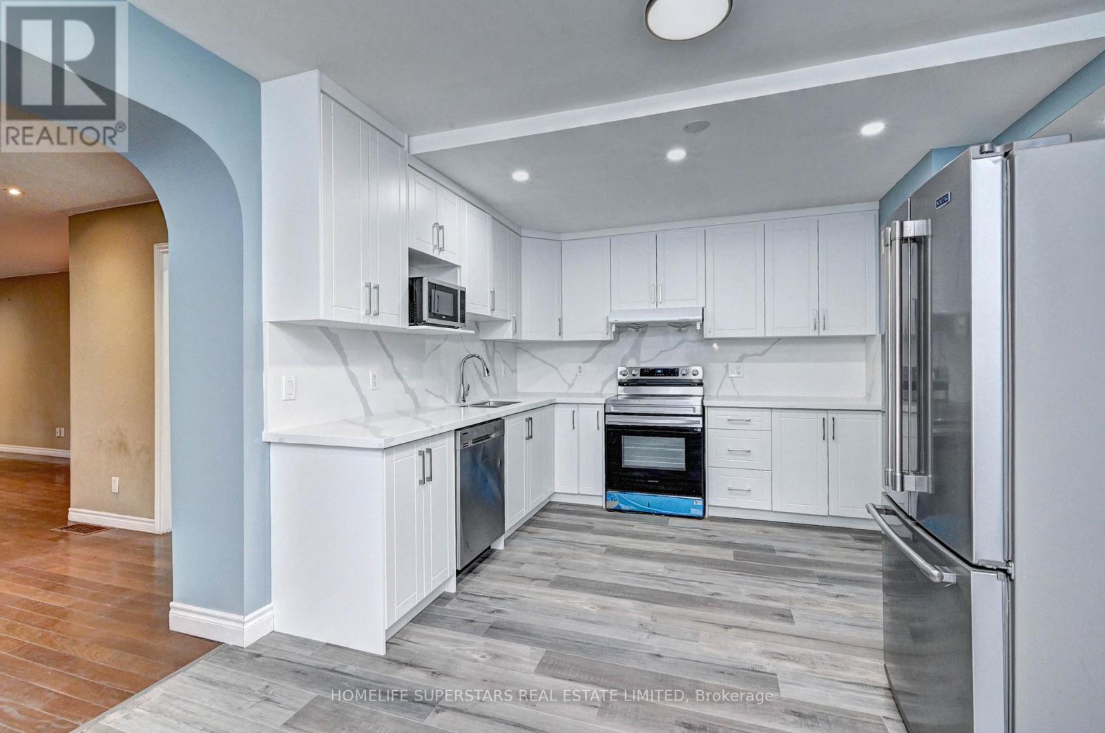 Photo 23 of 31 Troy Street, Kitchener ON