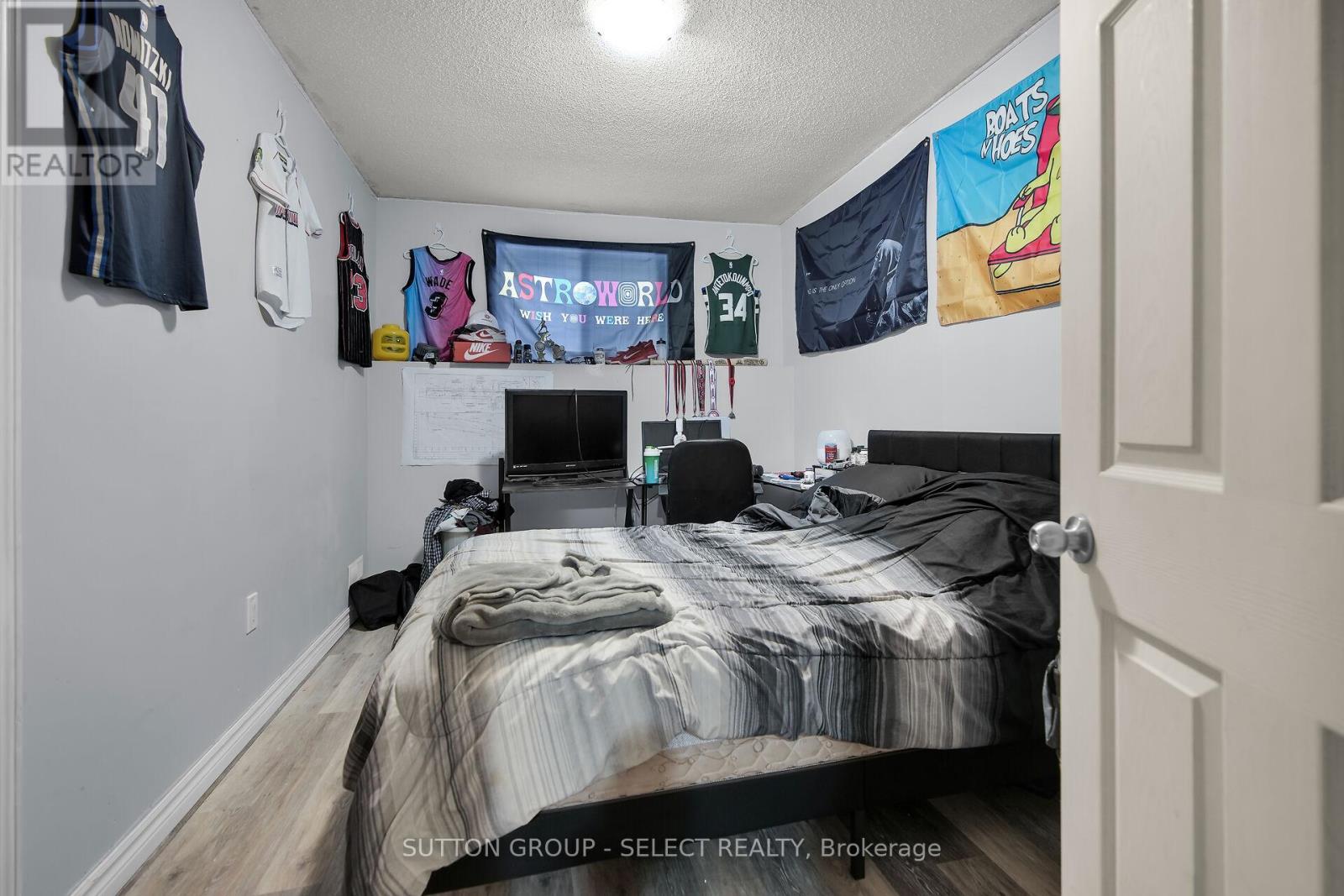 Photo 16 of 165 Thurman Circle, London East ON