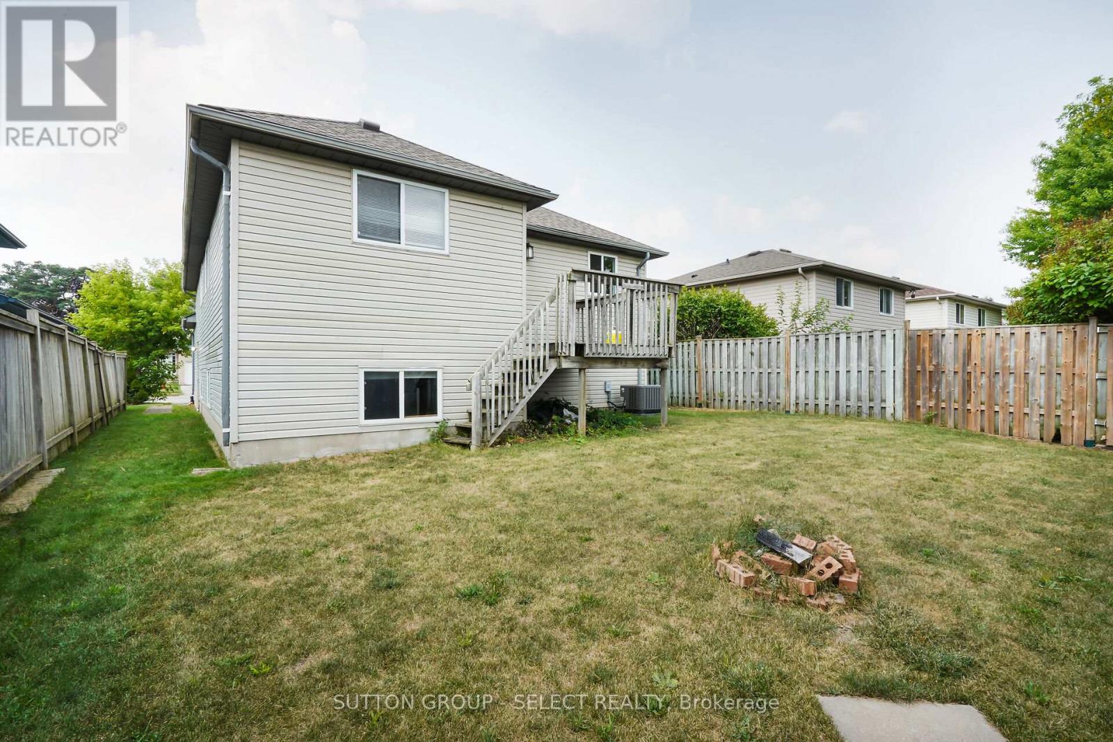 Photo 17 of 165 Thurman Circle, London East ON