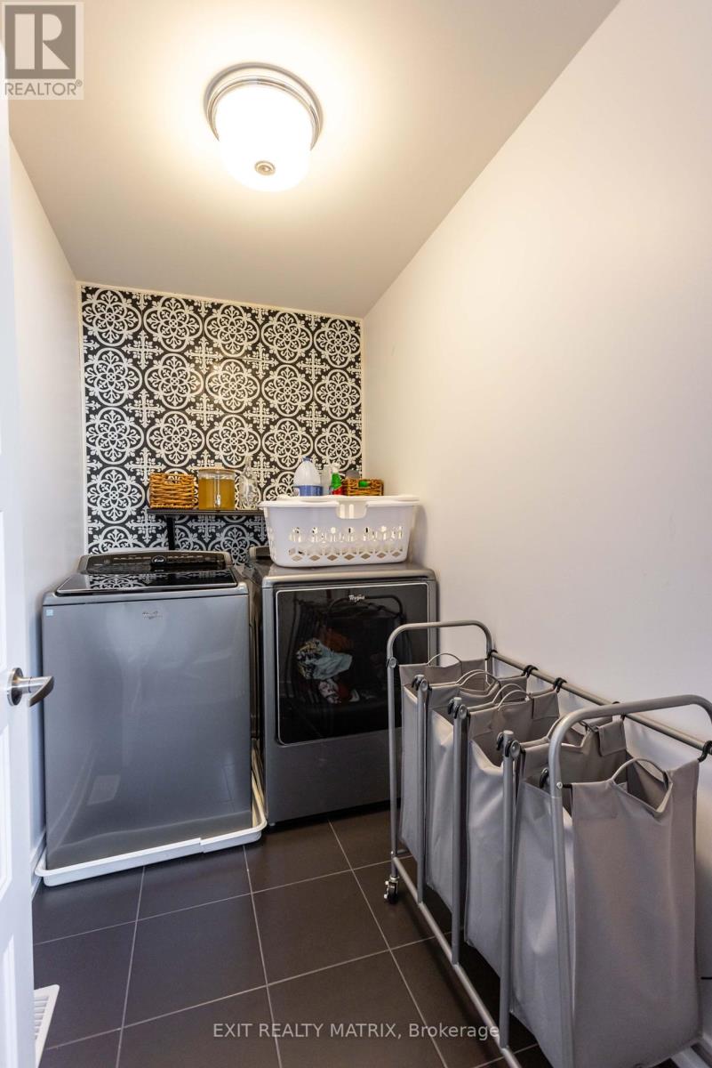 Photo 1 of 275 Belfort Street S, Russell ON