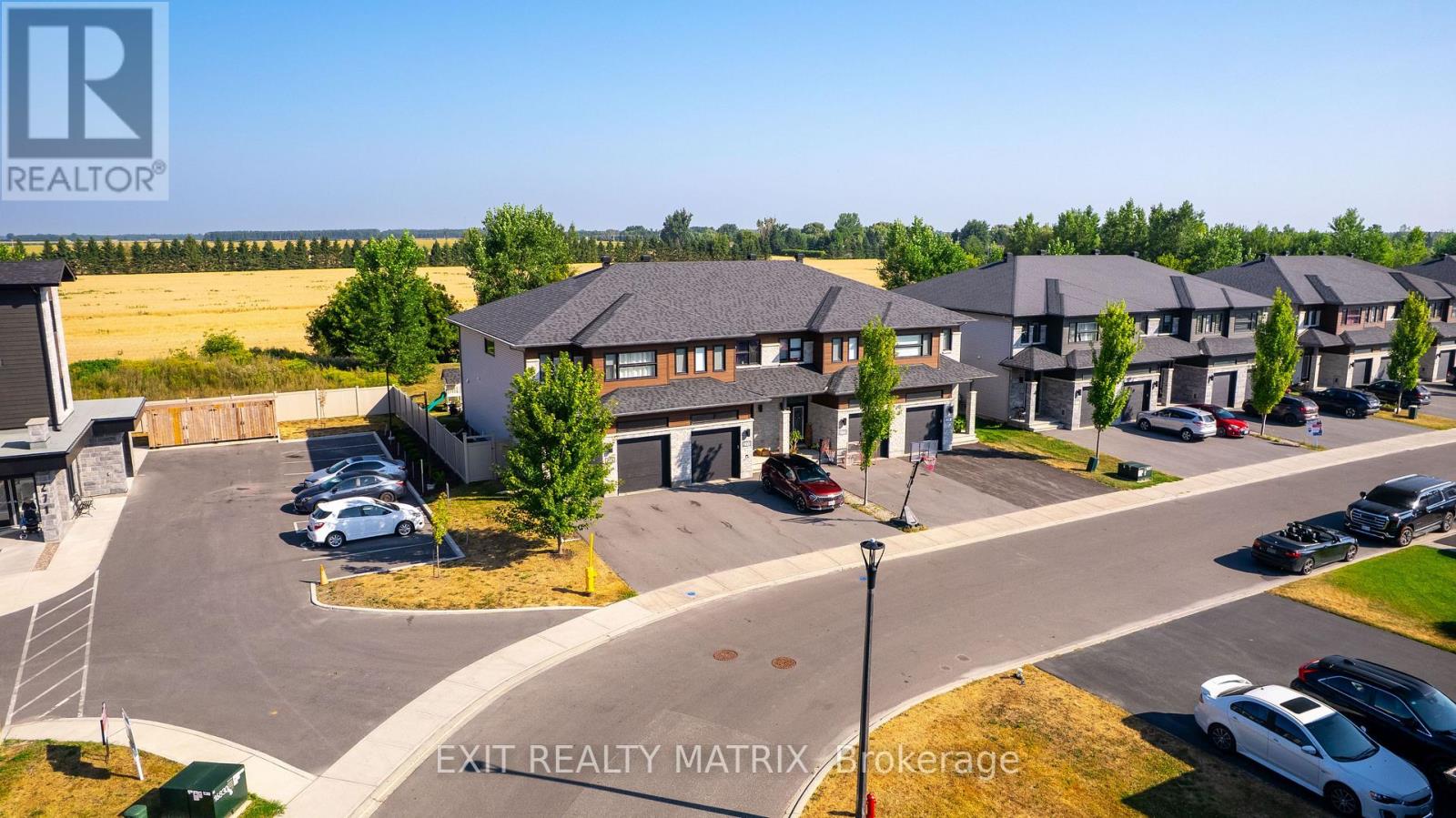 Photo 20 of 275 Belfort Street S, Russell ON