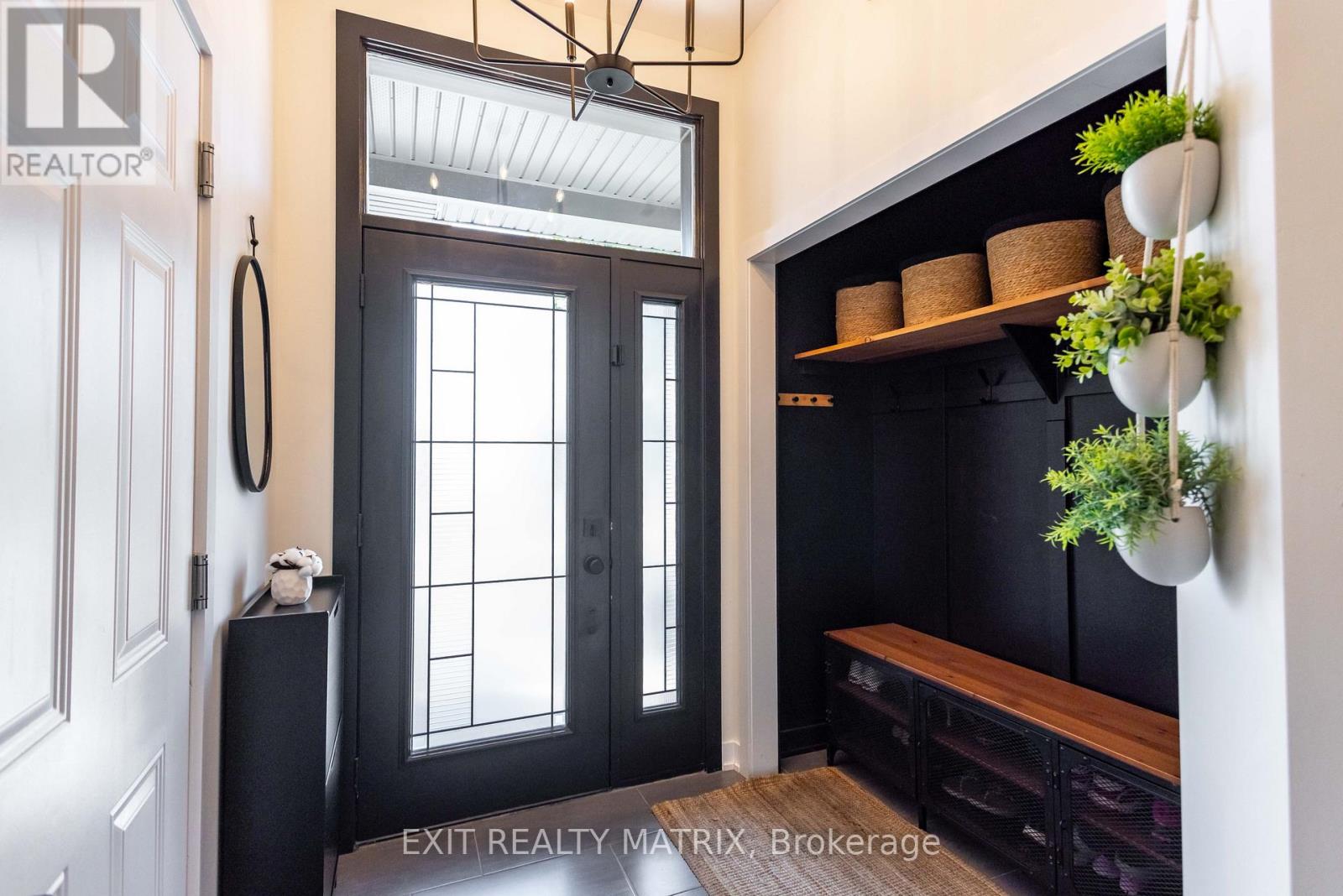 Photo 12 of 275 Belfort Street S, Russell ON