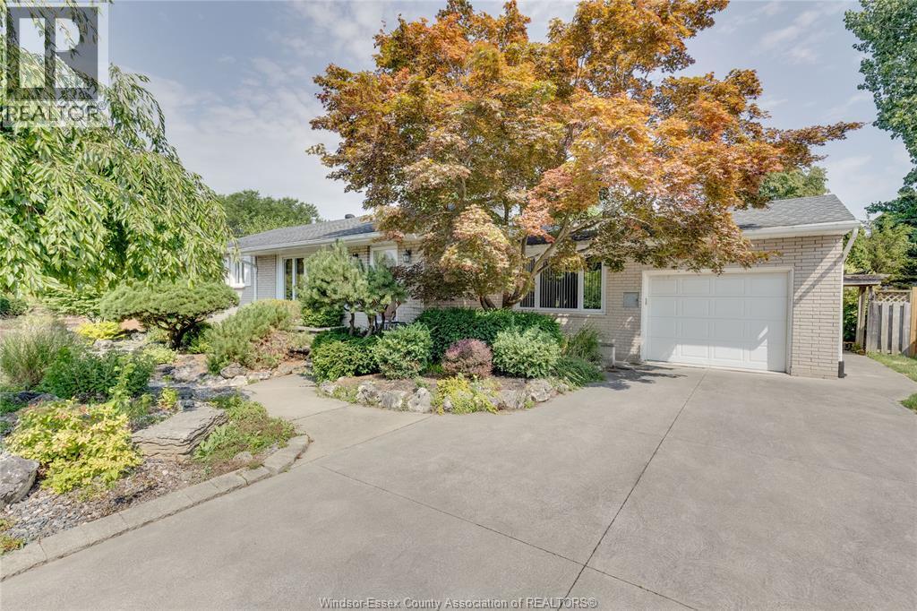 Photo 35 of 640 Bedford Avenue, Windsor ON